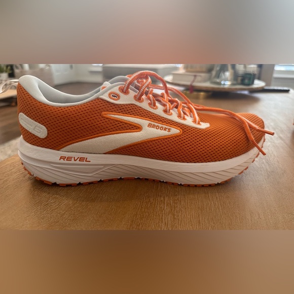 Brooks Revel 6 size men's 11.5 - Picture 3 of 8